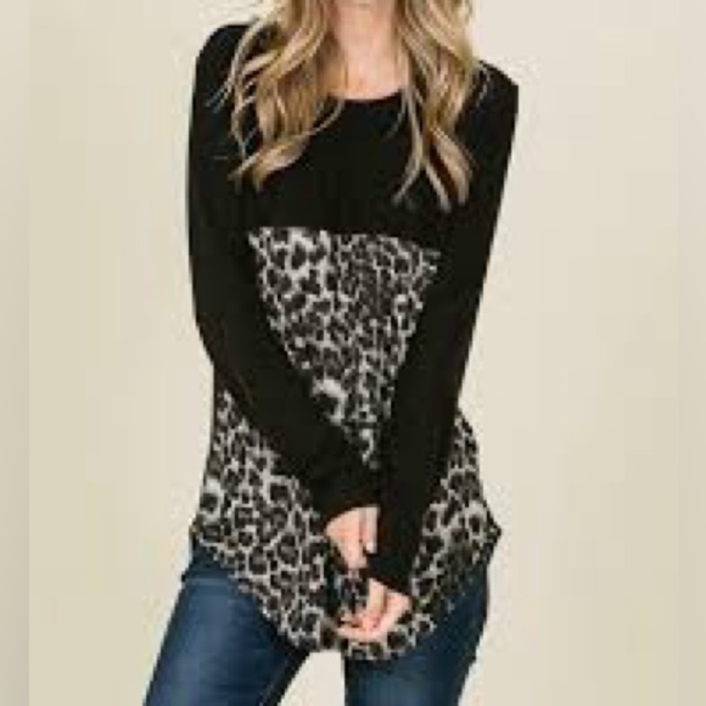 BomBom Leopard Print Cozy Sweater Top Size Small